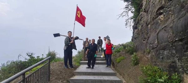退伍不褪色 “兵支书”陈双成为群众贴心人