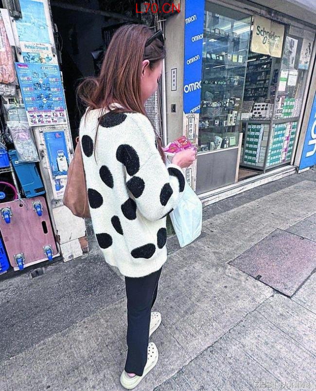 31岁TVB女星当演员难以维持生计，日常兼职打四份工，4天伙食仅花200元 勤俭持家成新生代典范