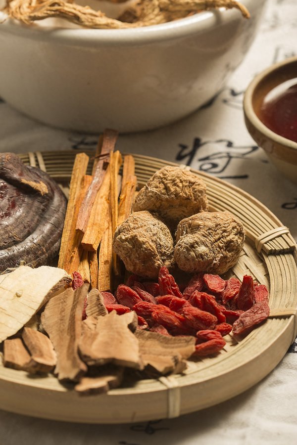 别信“肝毒”忽悠! 中医师推荐: 两味中药清肝热, 这样用才妙