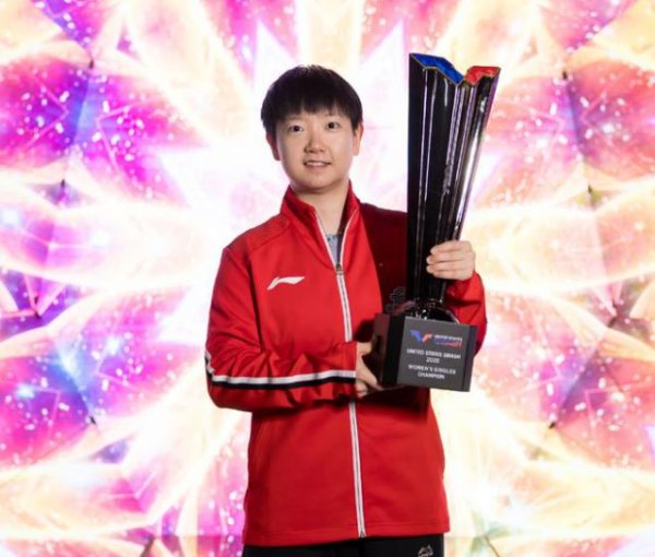 排面拉满！孙颖莎登乒乓世界7月刊封面 获央视采访 蜡像入驻杜莎馆